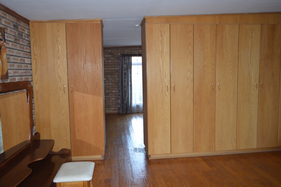 6 Bedroom Property for Sale in Doringkruin North West